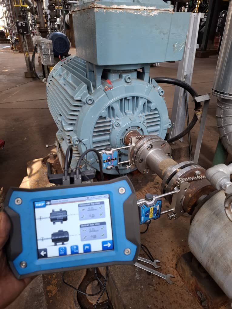 Rotating-equipment shaft alignment on site